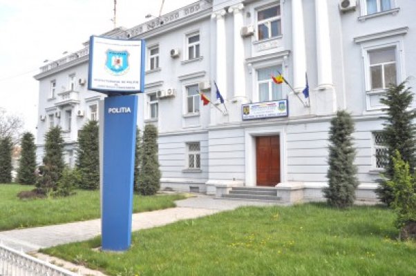 Autoturism reclamat ca fiind sustras din Italia, identificat de poliţişti